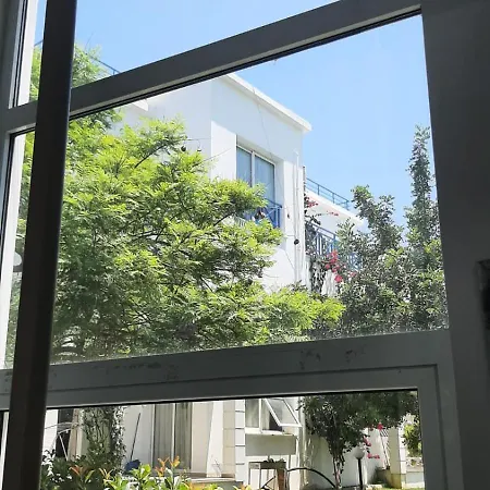 Apartament Nejla Bluemare Kirenia